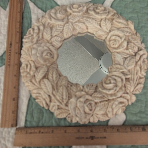 Two Mirrors - Picture 4 of 7